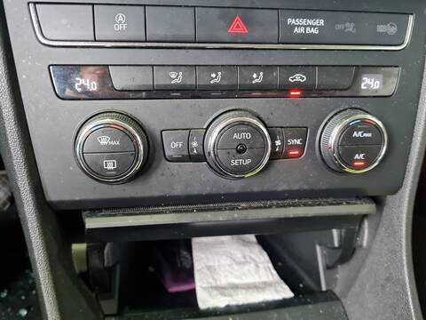 Foto 2ª: Mando Climatizador Seat Leon I-TECH 105CV 77KW [CLHA] (2014)