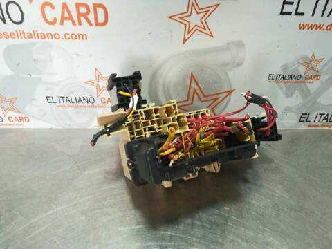 Foto 2ª: Caja Reles Fusibles Renault Kangoo PROFESIONAL 90CV 66KW [K9K628] (2018)