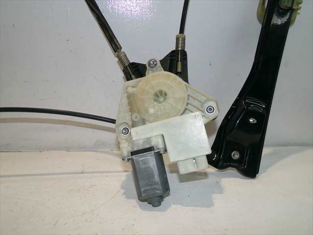 Foto 2ª: Elevalunas Eléctrico Delantero Derecho Seat Toledo 1.6 TDI 2013-2017 [CXM] (2015)