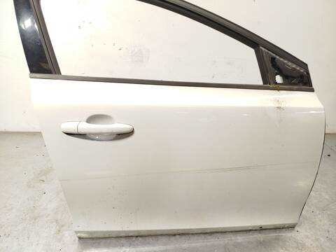 Foto 4ª: Puerta Delantera Derecha Volvo V40 D2 HATCHBACK 120CV 88KW [D4204T8] (2018)