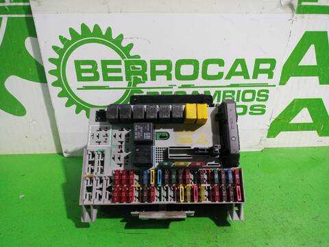 Caja Reles Fusibles Opel Zafira ELEGANCE 82CV