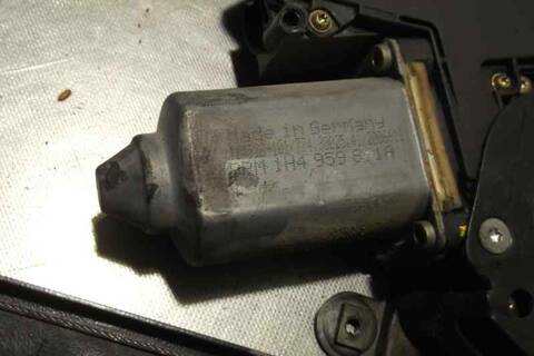 Foto 2ª: Elevalunas Manual Trasero Derecho Volkswagen Sharan BASICO 90CV 66KW [1Z] (1996)