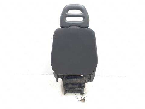 Foto 3ª: Asiento Delantero Izquierdo Iveco Daily FG H2 33 S V BATALLA 3520 L 50KW (2016)