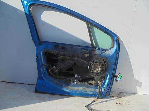 Foto 2ª: Puerta Delantera Izquierda Peugeot 308 2.0 16V HDI FAP CAT RHR - DW10BTED4) 136CV 100KW (2008)