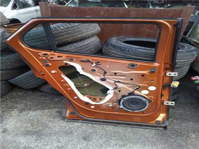 Foto 3ª: Puerta Trasera Izquierda Peugeot 2008 1.5 ACTIVE PACK [1.5 LTR. - 96 KW BLUE-HDI FAP] [YHZ (DV5RC)]