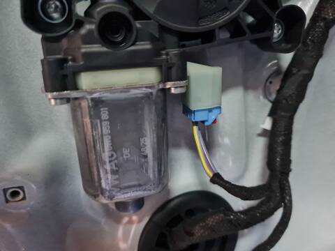Foto 2ª: Elevalunas Eléctrico Delantero Izquierdo Audi A1 ADVANCE 95CV [DUSB] (2025)