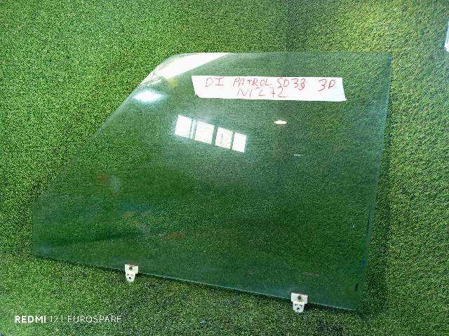 Luna Delantera Izquierda Nissan Patrol 3.3 D SD33 5P