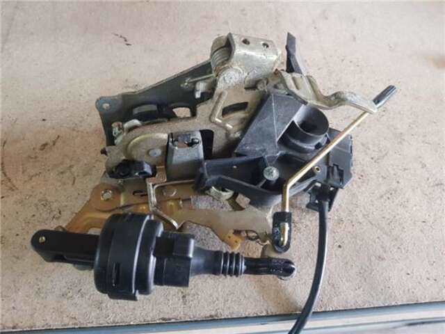 Cerradura Puerta Delantera Derecha Mercedes Clase C 160 2.2 220 DIESEL (202.121) [2.2 LTR. - 70 KW DIESEL CAT]