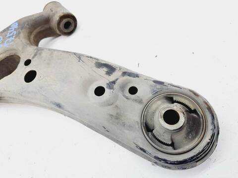 Foto 3ª: Brazo Suspension Delantero Derecho Toyota Auris 1.6 16V CAT 124CV 91KW [1ZR] (2008)