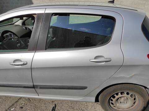 Puerta Trasera Izquierda Peugeot 308 9H02