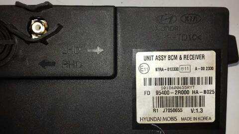 Foto 2ª: Centralita Motor ECU Hyundai i30 COMFORT 109CV 80KW [G4FA] (2011)