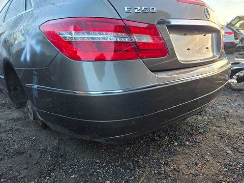 Foto 2ª: Paragolpes Trasero Mercedes Clase E 180 OM651911 COUPE AUT. (2010)