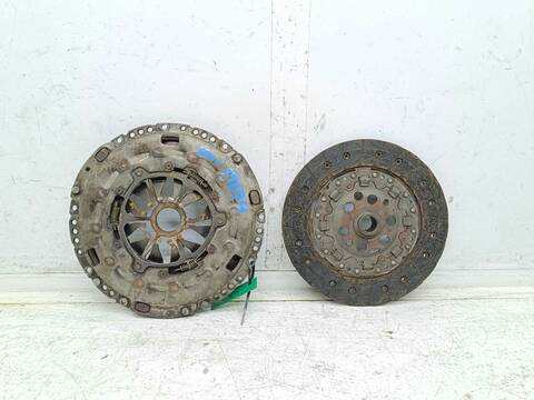 kit Embrague Volkswagen Passat ADVANCE BERLINA 105CV 77KW