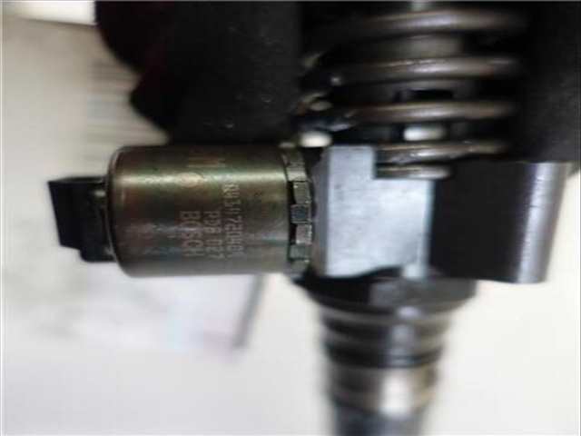Foto 2ª: Inyectores Volkswagen Passat 2.0 TDI 16V BERLINA 140CV 103KW [BKP] (2005)