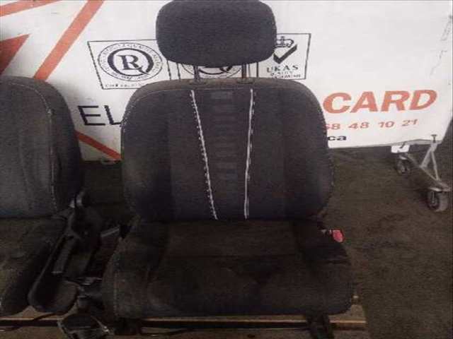 Foto 3ª: Asientos Traseros Renault Megane EXPRESSION BERLINA 110CV 81KW III BERLINA 5 P [K9KA6] (2013)