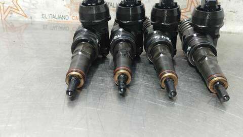 Foto 2ª: Inyectores Volkswagen Touran TRENDLINE 100CV 74KW [AVQ] (2004)