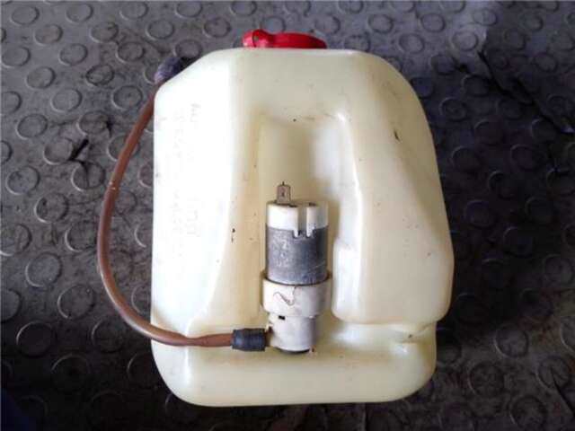Foto 2ª: Deposito Limpiaparabrisas Volkswagen Passat 1.8 [JV]