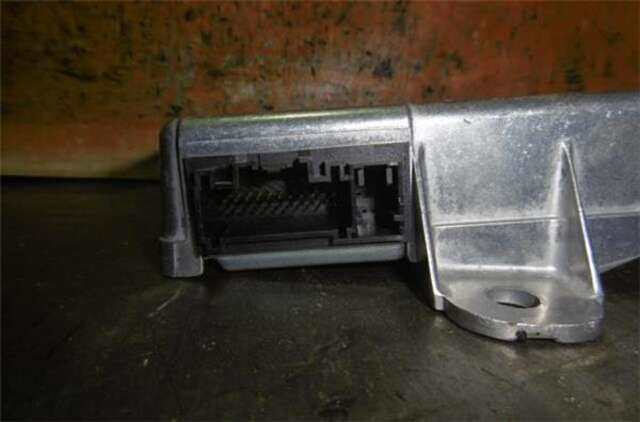 Foto 3ª: Centralita Airbag Renault Scenic 1.5 AUTHENTIQUE [1.5 LTR. - 78 KW DCI DIESEL] (JM)(2003-_) [K9KP732]