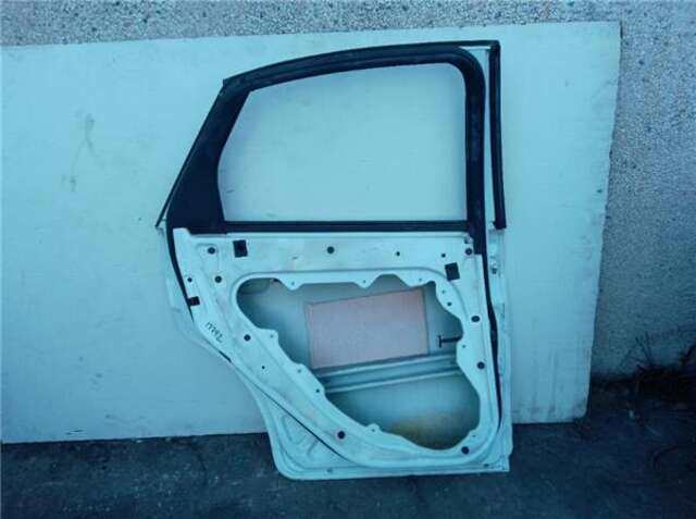 Foto 2ª: Puerta Trasera Izquierda Ford Focus 1.6 BUSINESS [1.6 LTR. - 66 KW TDCI CAT] [HHDA]