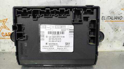 Foto 2ª: Centralita Cierre Centralizado Mercedes Clase S 220 500 221.071) BERLINA 388CV 285KW [M273961] (2006)