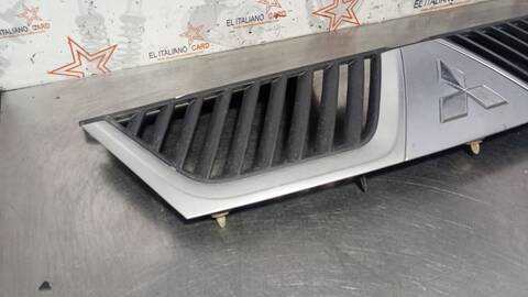 Foto 2ª: Rejilla Delantera Mitsubishi Outlander 2.0 DI-D INTENSE 140CV 103KW [BSY] (2007)