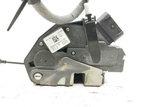 Foto 3ª: Cerradura Puerta Trasera Izquierda Ford Focus SPORT 115CV 85KW [T1DA] (2015)