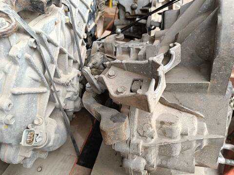 Foto 2ª: Caja Cambios Alfa Romeo 147 1.6 16V CAT 105CV 77KW [AR37203] (2004)