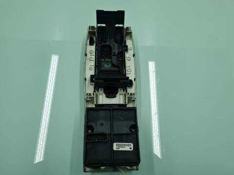 Foto 2ª: Mando Multifuncion Land Rover Range V6 TD HSE 190CV 140KW [276DT] (2007)