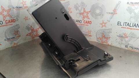 Foto 3ª: Guantera Nissan Qashqai TEKNA 106CV 78KW [D-K9K] (2008)