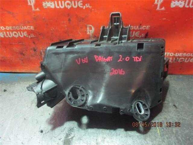 Foto 3ª: Caja Reles Fusibles Volkswagen Passat 2.0 EDITION BMT [2.0 LTR. - 110 KW TDI]