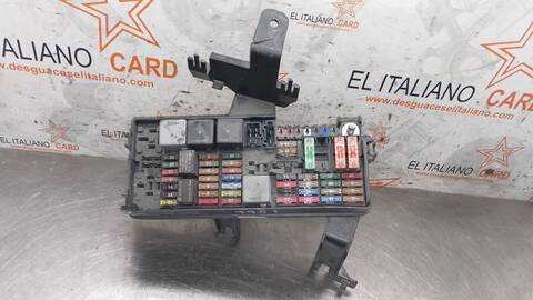 Foto 2ª: Caja Reles Fusibles Mercedes Clase R 280 R 350 CDI 4-MATIC 251.022) 224CV 165KW [OM642950] (2006)