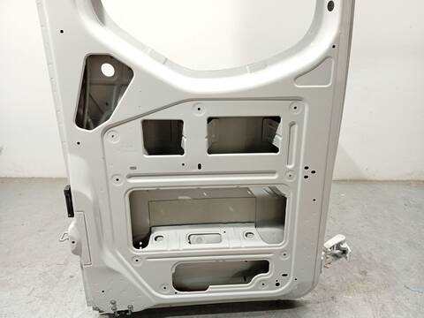 Foto 4ª: Puerta Trasera Izquierda Mercedes Sprinter 419 CDI RWD 907.643 907.645 907.647) 190CV 140KW FURGONETA [654920] (2024)
