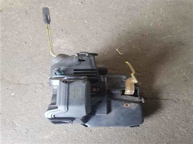 Foto 2ª: Cerradura Puerta Delantera Izquierda Mercedes Clase C 160 2.2 200 CDI (203.004) [2.2 LTR. - 85 KW CDI CAT] [OM 611.962]