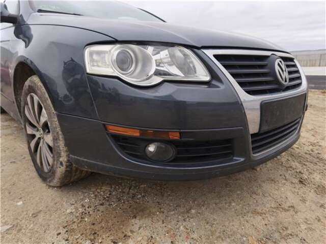 Foto 3ª: Paragolpes Delantero Volkswagen Passat 2.0 EDITION PLUS [2.0 LTR. - 103 KW TDI] [CBA]