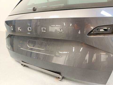 Foto 3ª: Portón Skoda Karoq 1.5 TSI 150CV 110KW [DXDB] (2022)