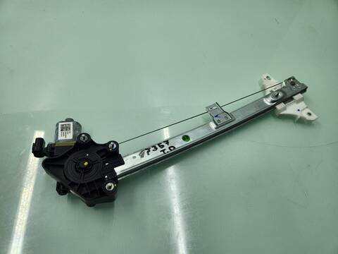 Elevalunas Manual Trasero Derecho Hyundai i20 KLASS 100CV 74KW