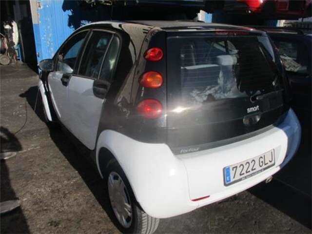 Foto 2ª: Piloto Trasero Derecho Smart Forfour 1.1 BÁSICO 55KW (454.030) [1.1 LTR. - 55 KW CAT] [M 134.910]