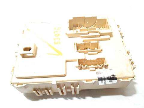 Foto 3ª: Caja Reles Fusibles Hyundai Tucson 132CV 97KW [D4FE] (2019)