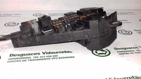 Foto 3ª: Caja Reles Fusibles Bmw Serie 5 518 3.0 TD CAT BERLINA 272CV 200KW [306D4] (2004)