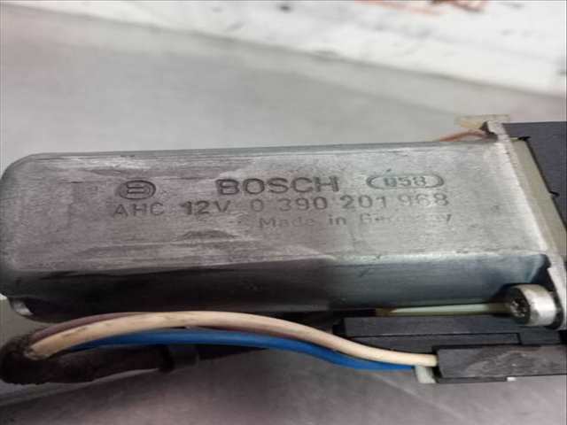 Foto 4ª: Cinturón Delantero Derecho Mercedes Clase C 160 170CV 125KW (2003)