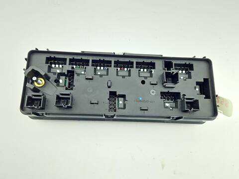 Foto 2ª: Caja Reles Fusibles Land Rover Defender D250 MHEV 4X4 249CV 183KW [DT306] (2022)