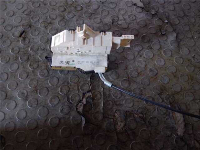 Foto 3ª: Cerradura Puerta Delantera Derecha Citroen C4 1.6 COLLECTION [1.6 LTR. - 80 KW HDI CAT (9HY - DV6TED4)] [9HY (DV6TED4)]