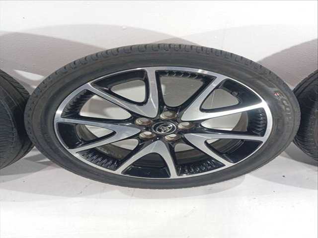 Foto 3ª: Juego LLantas Toyota Yaris 1.5 HYBRID MXPH10) 116CV 85KW