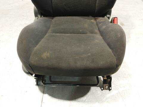 Foto 3ª: Asiento Delantero Derecho Toyota Land Cruiser 3.0 D4D 4WD KDJ155 KDJ150) 190CV 140KW [1KD-FTV] (2015)