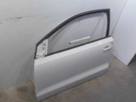 Foto 3ª: Puerta Delantera Izquierda Volkswagen Polo 1.6 TDI 90CV 66KW [CAYB] (2011)