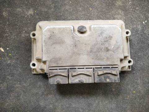 Foto 2ª: Centralita Motor ECU Peugeot 106 VERSION INDEFINIDA (1996)