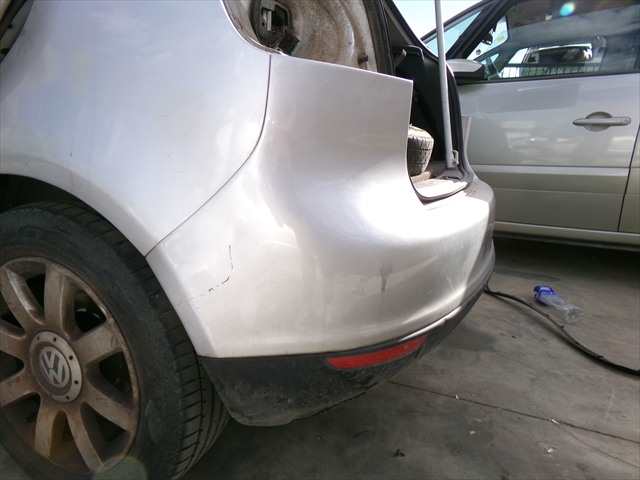Foto 3ª: Paragolpes Trasero Volkswagen Golf 2.0 TDI MODELO PLUS,2004-2009 [BKD] (2005)