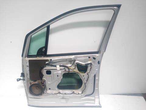 Foto 3ª: Puerta Delantera Derecha Mercedes Clase A 140 170 CDI 168.009) 95CV 70KW [OM668942] (2002)