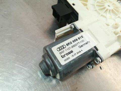 Foto 3ª: Elevalunas Manual Trasero Derecho Audi A4 BASICO 143CV 105KW [CAGA] (2009)