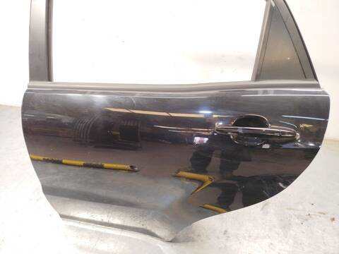 Foto 3ª: Puerta Trasera Izquierda Ssangyong Korando 2.0 E-XDI 175CV 129KW [671950] (2013)